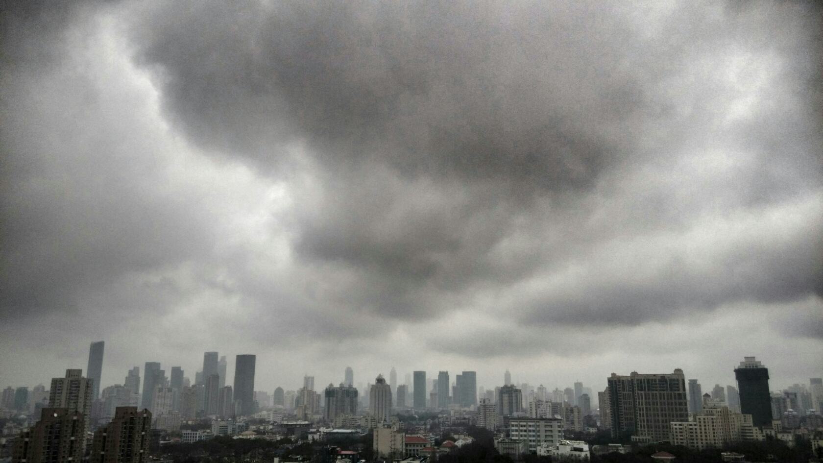 為什么出現(xiàn)霧霾天氣，霧霾治理的措施有哪些