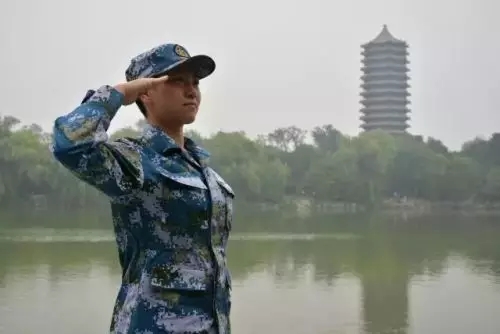 青春是用來(lái)奮斗的，除甲醛的青春最美麗！
