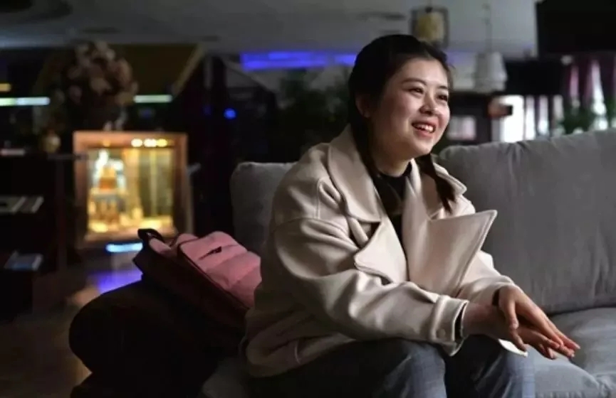 青春是用來(lái)奮斗的，除甲醛的青春最美麗！