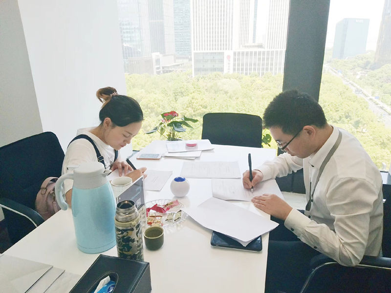 熱烈祝賀陳總簽約創(chuàng)綠家浙江省縣級市代理！