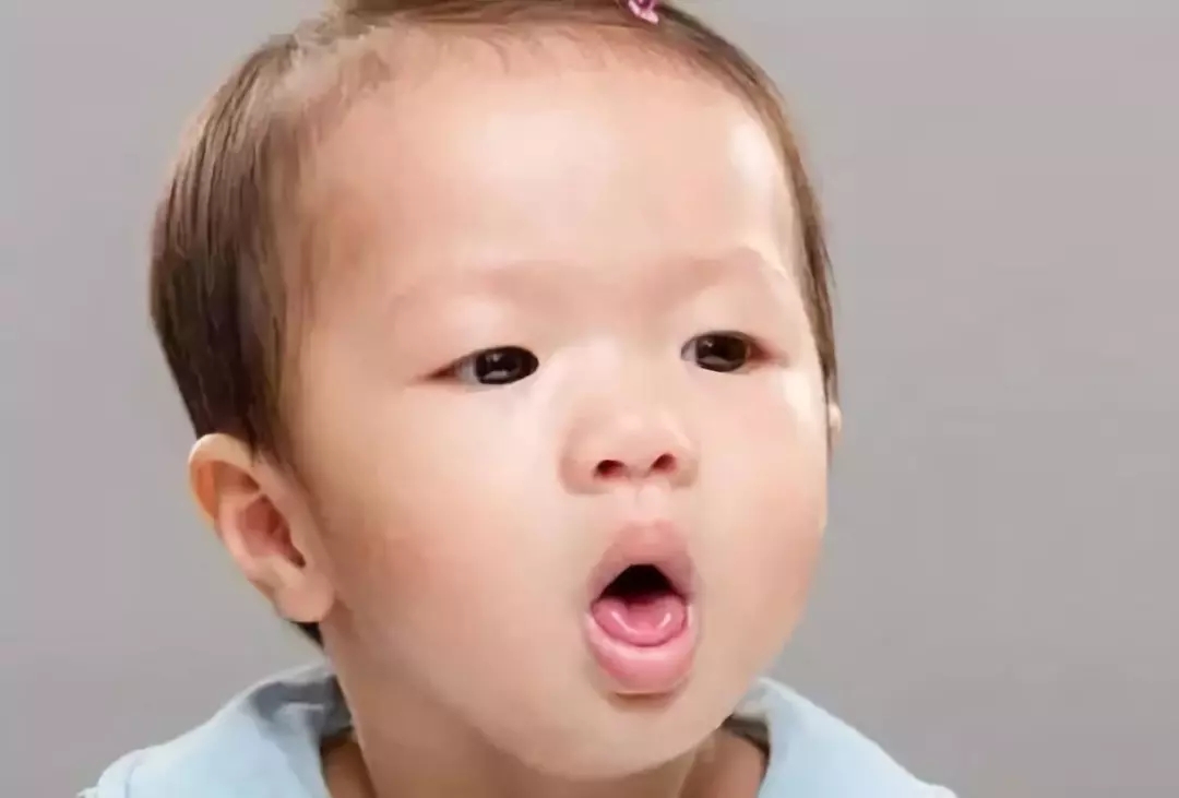 4歲男孩和媽媽辦“婚禮”，真相令人淚崩！