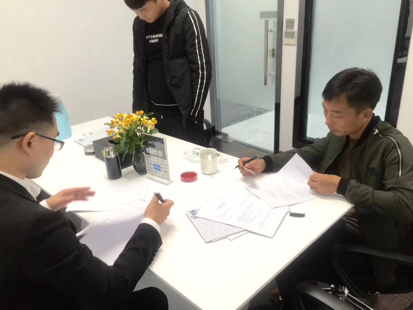 熱烈祝賀胡總簽約創(chuàng)綠家新余市區(qū)級代理！