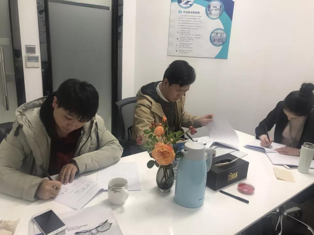 熱烈祝賀黃總簽約創(chuàng)綠家江西萍鄉(xiāng)市區(qū)級代理！