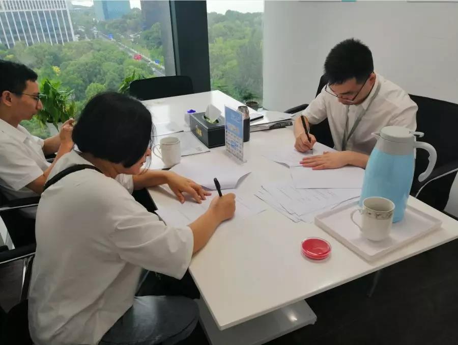 熱烈祝賀朱總、劉總簽約創(chuàng)綠家江蘇省蘇州市吳江區(qū)區(qū)級(jí)代理！