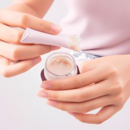 《美容護膚手法視頻教學(xué)：打造完美肌膚的秘訣》